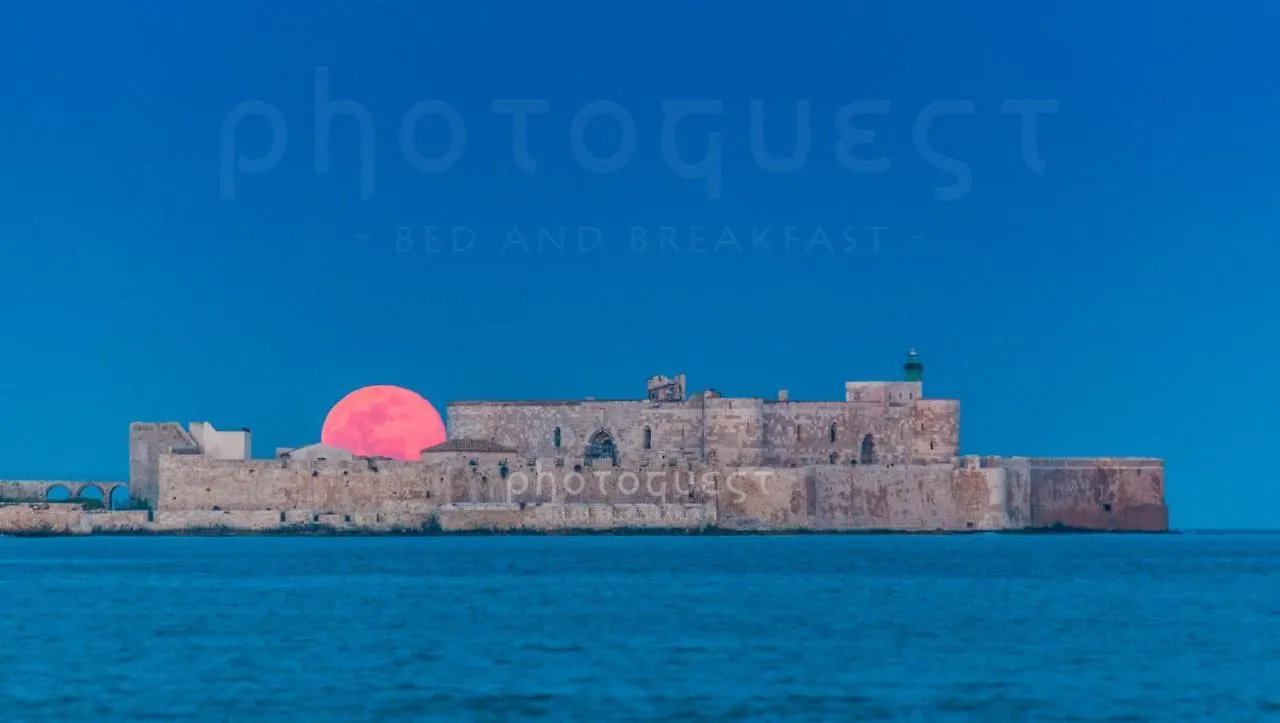 Photoguest B&B Syracuse Bed & Breakfast